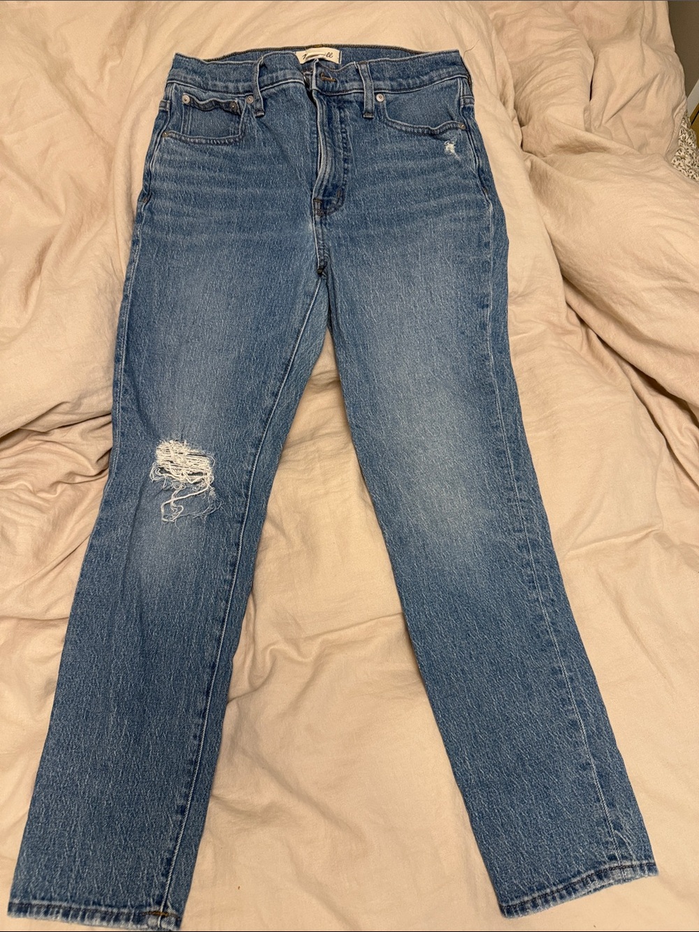 MADEWELL The Mid-Rise Perfect Vintage Jeans Size 28 Light Wash Distressed Knee